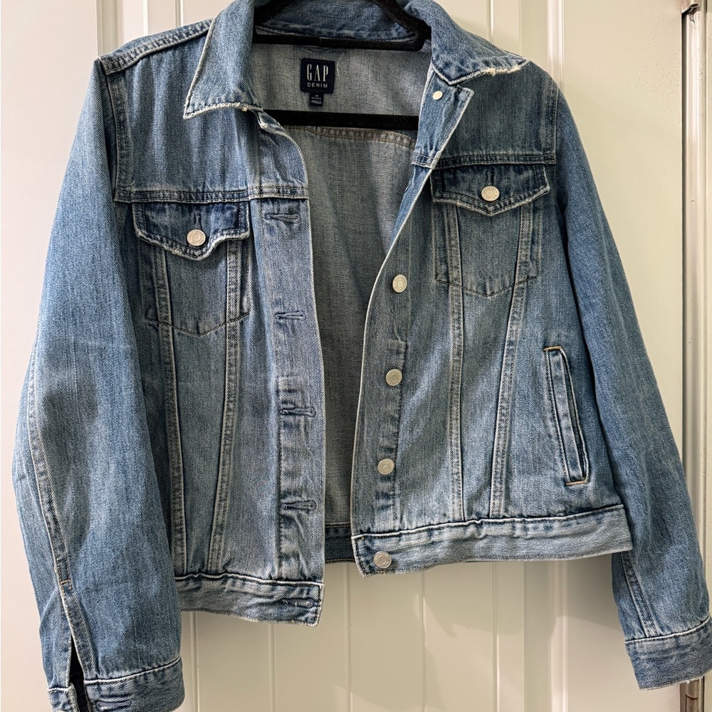 GAP Blue Jean Jacket Classic Denim Style